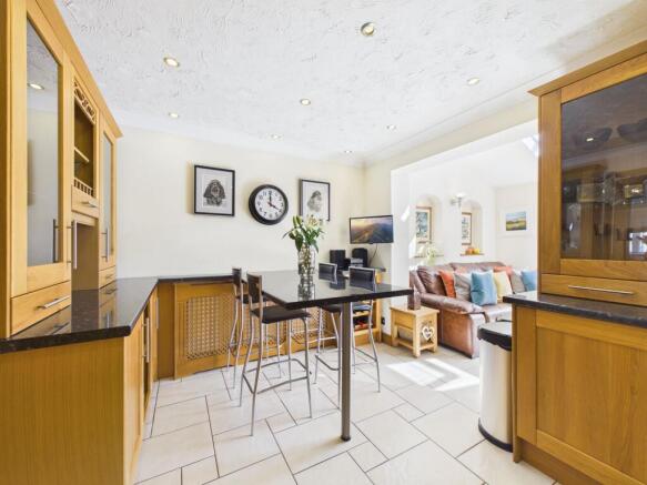 Kitchen/ Dining Room