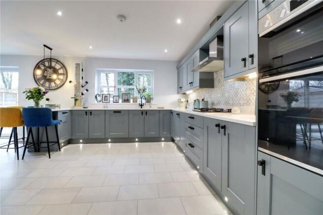Impressive Open Plan Living/ Dining Kitchen