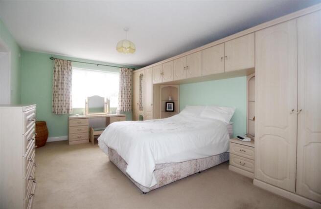 6014_Fern Close.jpg