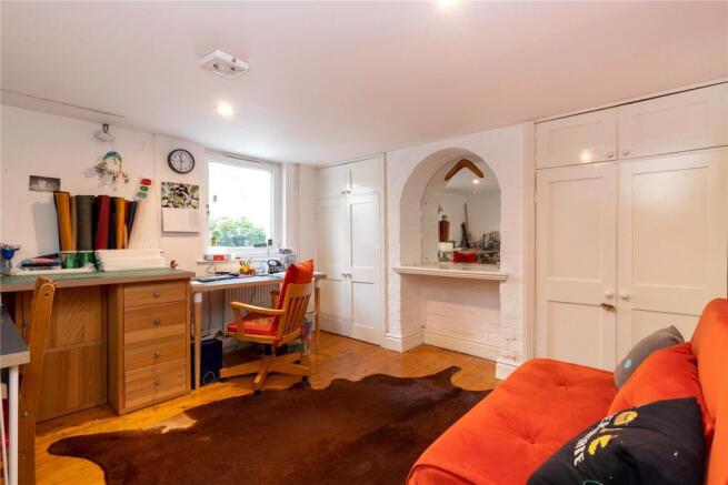 Bedroom/Office