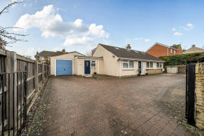 Littlecote, Lechlade Road, Highworth, Swindon SN6 7HF