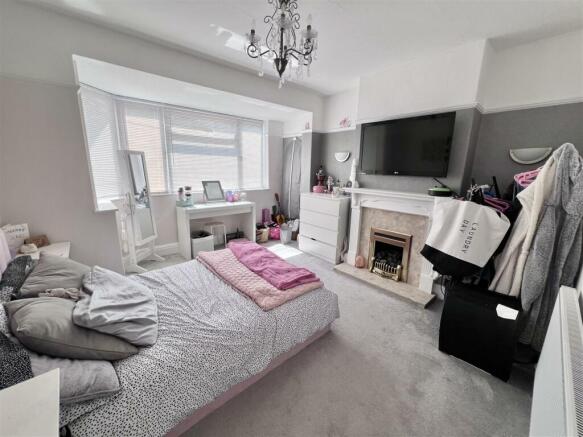 Lounge/Ground Floor Bedroom