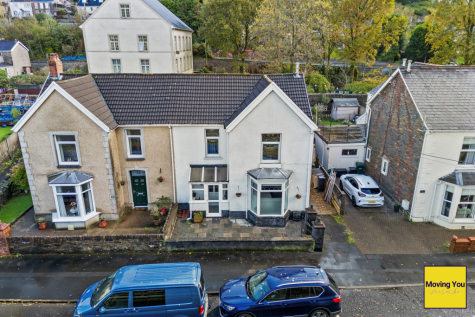 Lon Hir, Alltwen, Pontardawe, SA8 3DQ