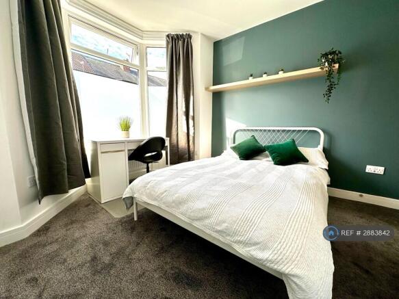 4 bed Terraced to rent Image 6