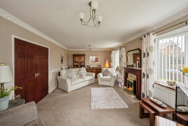 2 bed Detached Bungalow for sale Image 10
