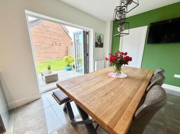 4 bed Detached for sale Image 5
