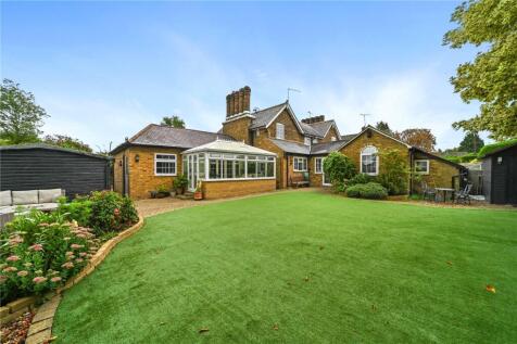 Old Road, Old Harlow, Essex, CM17