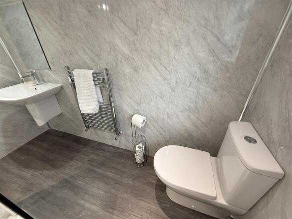 2 bed Semi-Detached for sale Image 6