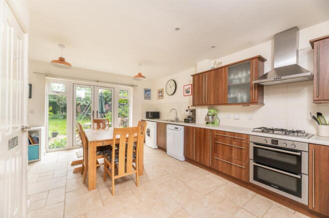 3 bed End of Terrace for sale Image 4