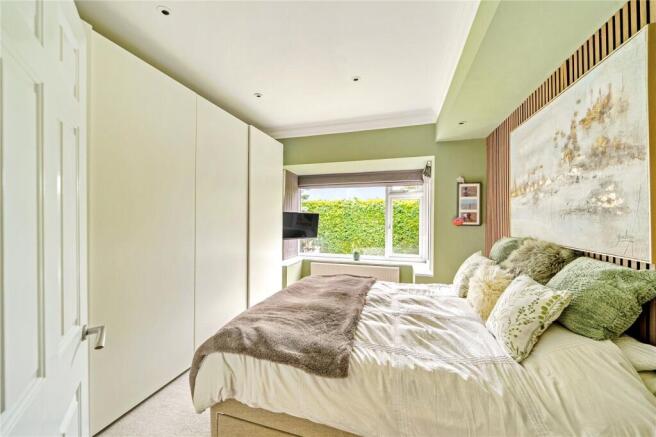 4 bed Semi-Detached for sale Image 5
