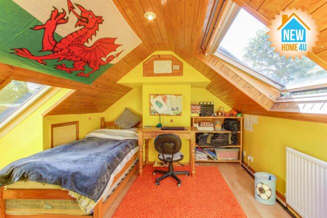 BEDROOM FIVE: