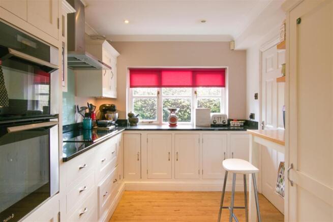 5a_April House_kitchen_hi res.jpg