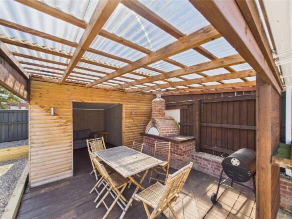 4 bed Detached for sale Image 12