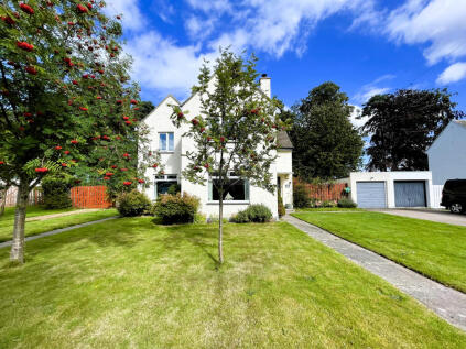 7 Kinloss Park, Kinloss, Forres, IV36 3XJ