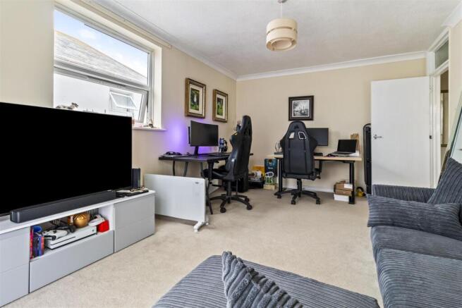 4 Barons Court-007.JPG