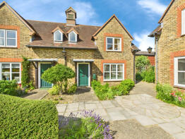 19, Bluecoat Pond, Horsham RH13 0NW