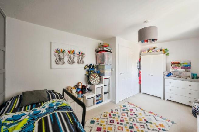 3 bed Terraced for sale Image 8