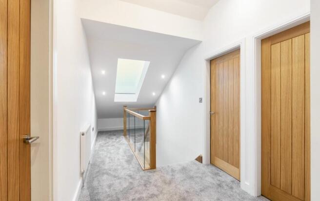 4 bed Detached for sale Image 10