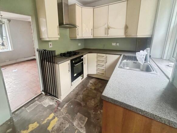 3 bed Terraced for sale Image 5