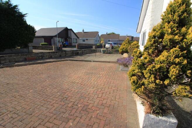 Front forecourt