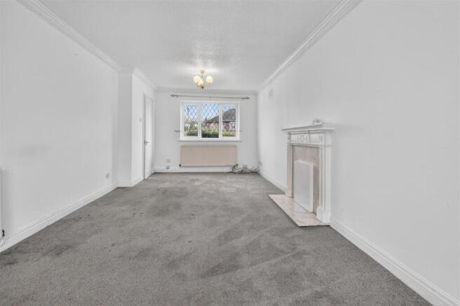 4 bed Detached for sale Image 6