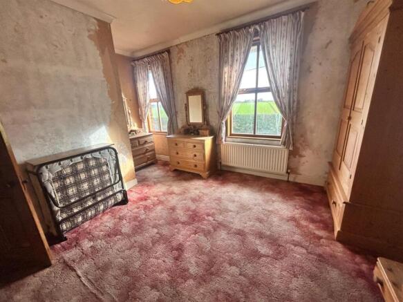 4 bed Detached for sale Image 10