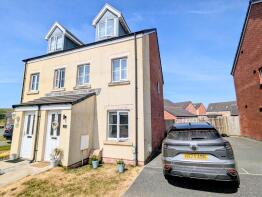 22, Maes Macsen, Carmarthen SA31 3FA