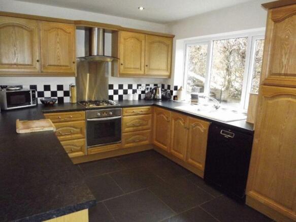 Kitchen (2)
