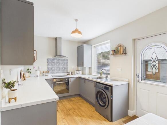 2 bed Town House for sale Image 4