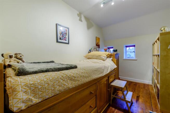8448569-interior10.jpg