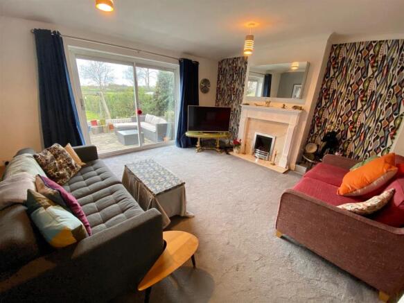 SITTING ROOM