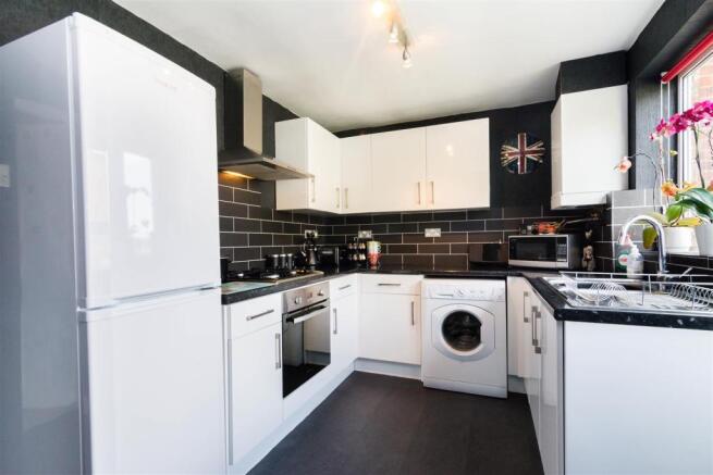 MODERN DINING KITCHEN
