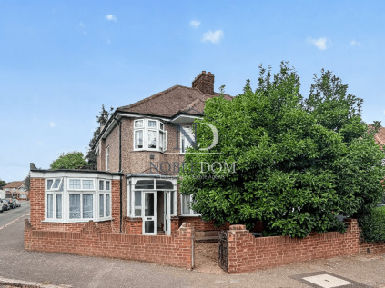 Sutton Dene, Hounslow, TW3
