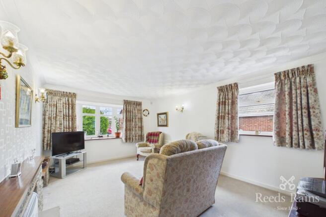 3 bed Bungalow for sale Image 5