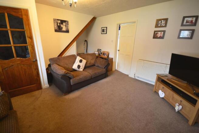 Lounge 1.jpg