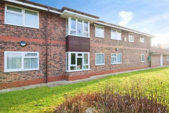 2 bed Apartment for sale Image 4