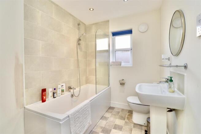 3 bed Detached Bungalow for sale Image 9