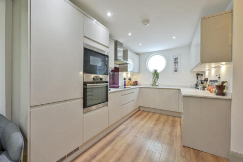 Lingfield Road, Wimbledon Village, London, SW19