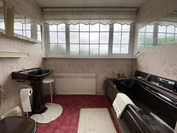 First Floor Bathroom