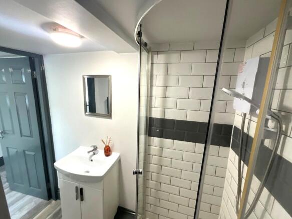 1 bed Flat to rent Image 9