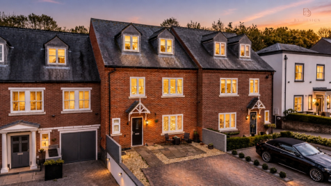 Clifton Village, Nottingham, NG11