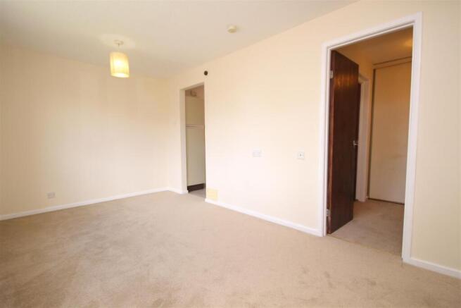 1 bed Flat for sale Image 4
