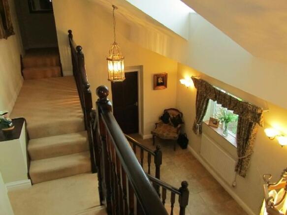 FIRST FLOOR RIGHT HA