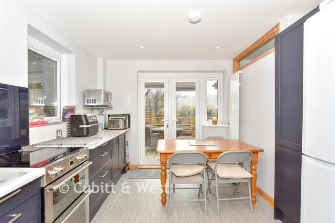 Kitchen/ Breakfast Room