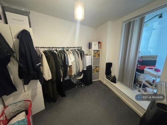 2 bed Flat to rent Image 9