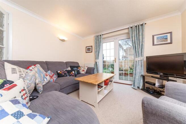 22 Unwin Close (10 of 28).jpg