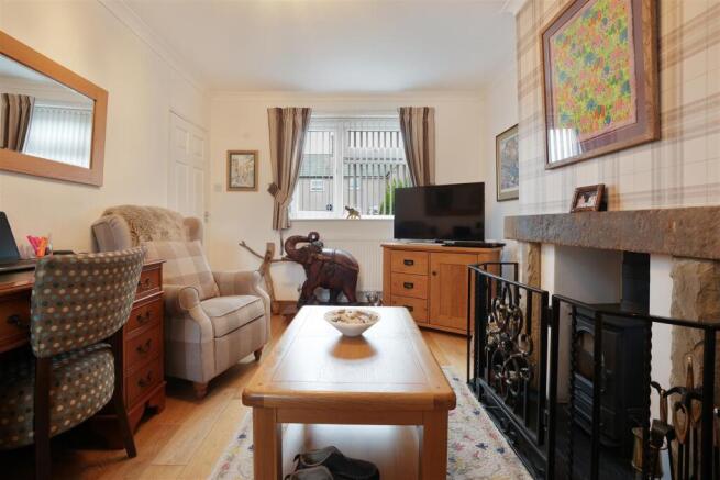 3 bed Semi-Detached for sale Image 7