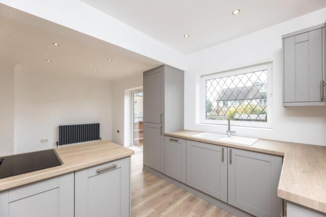 3 bed Semi-Detached for sale Image 4