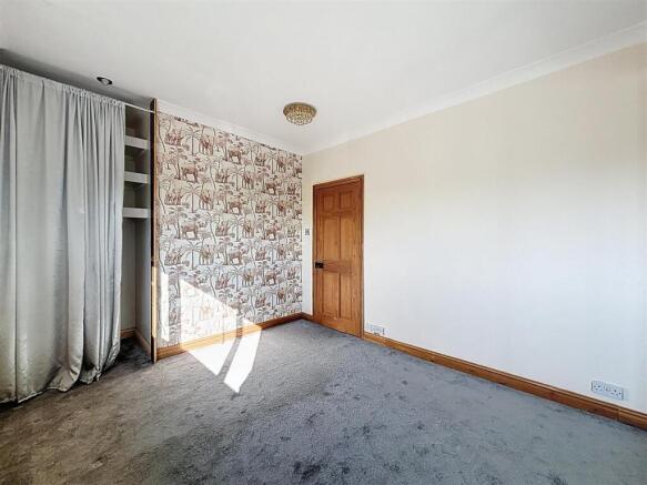 3 bed Terraced for sale Image 11