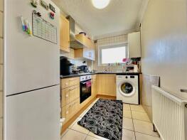 18, Wivenhoe Court, Hounslow TW3 3JW